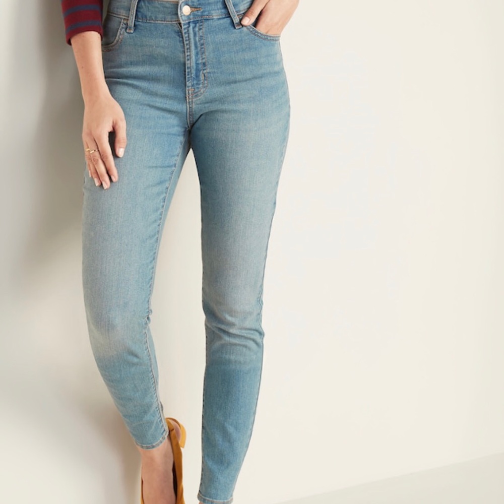 Old Navy Mid-Rise Super Skinny Jeans💕